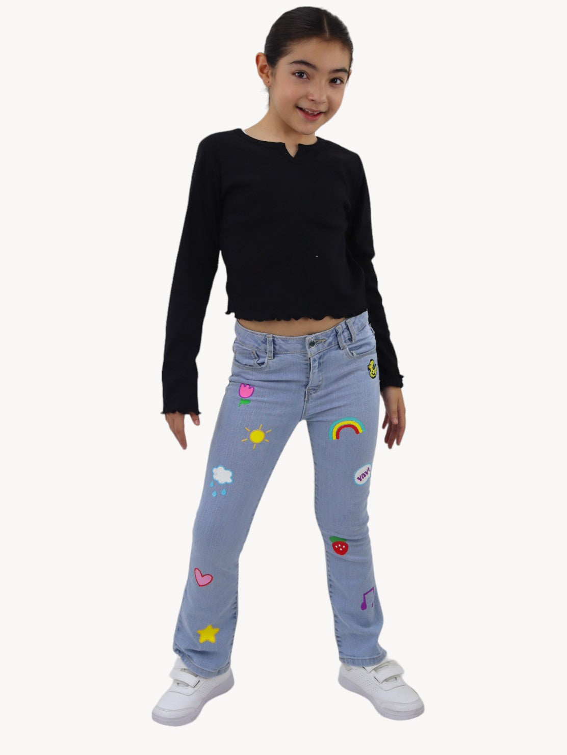 Jeans acampanado con estampado