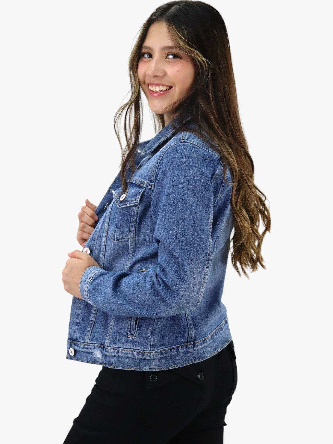 Chamarra denim de color azul medio