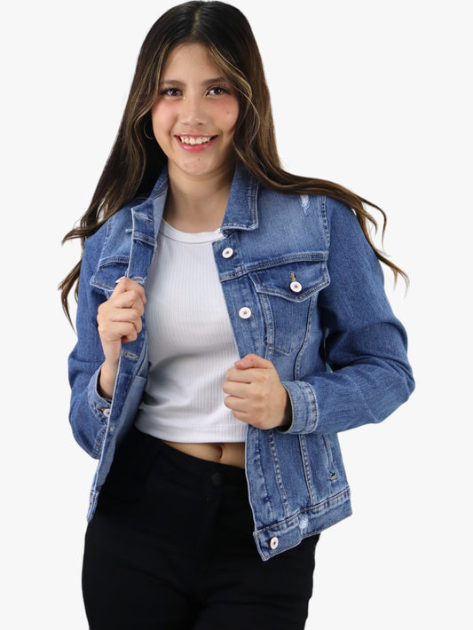 Chamarra denim de color azul medio