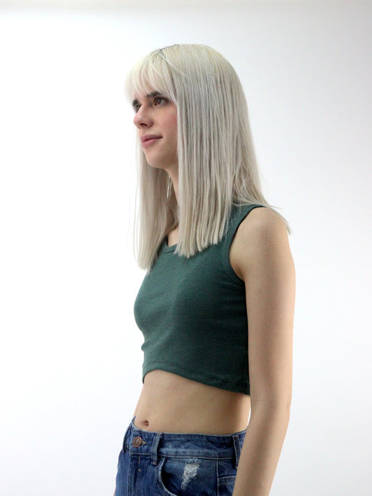 Playera tank básica de color verde militar