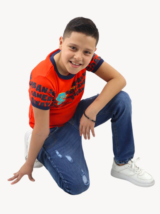 Jeans slim azul oscuro con destrucción