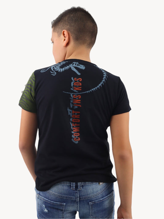 Playera manga corta con diseño de dinosaurio