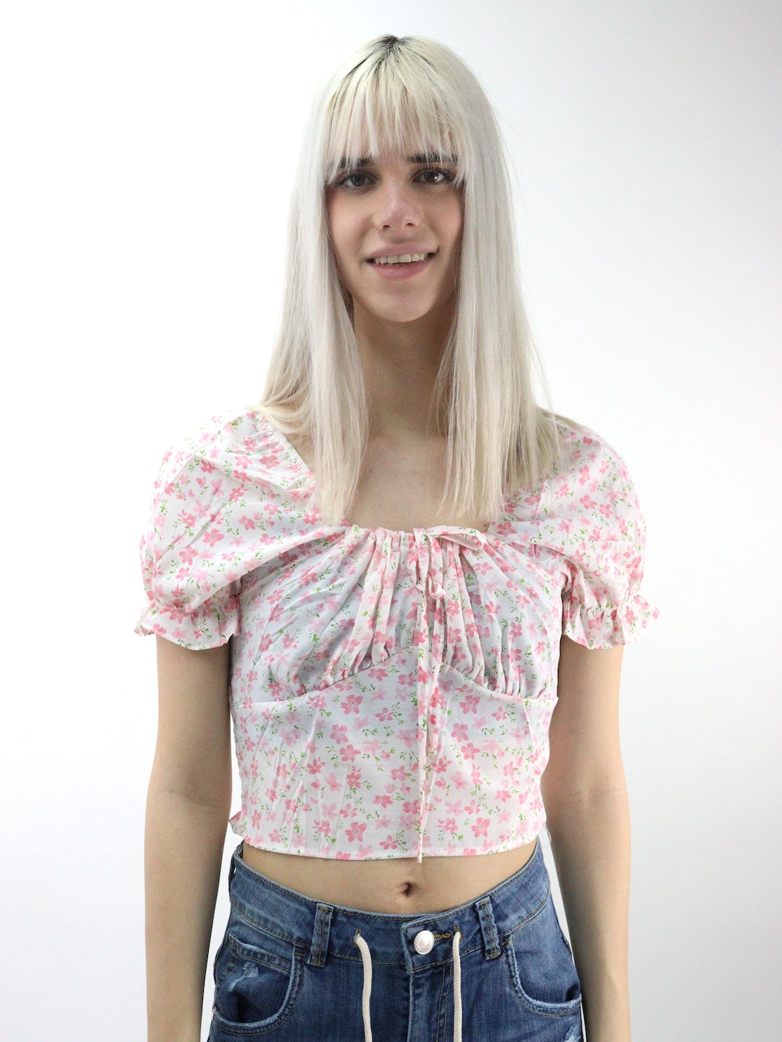 Blusa con estampado floral y mangas abullonadas