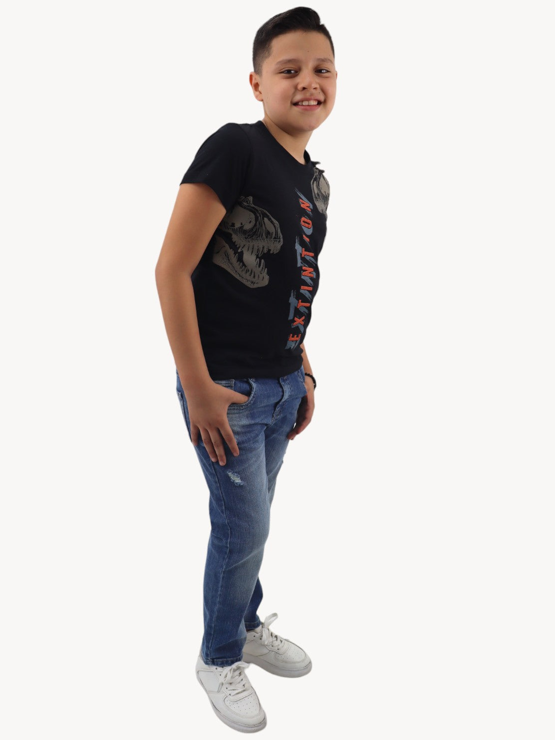 Jeans slim azul deslavado con destrucción