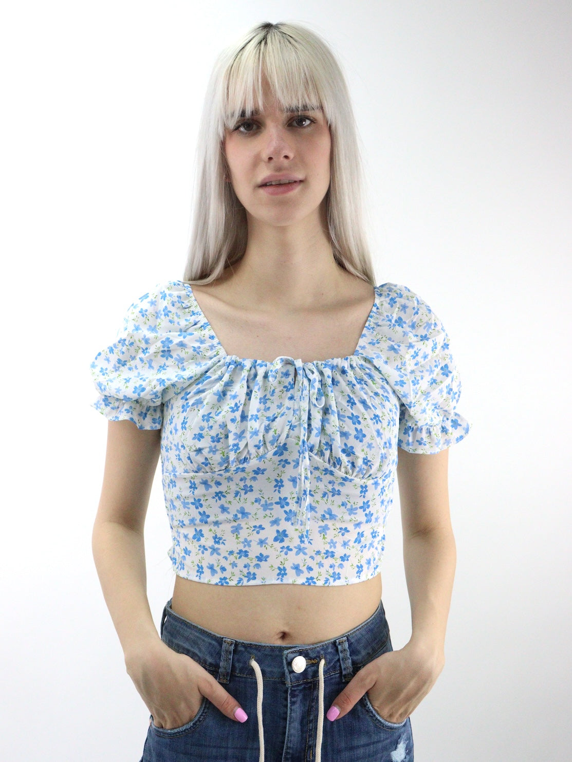 Blusa con estampado floral y mangas abullonadas