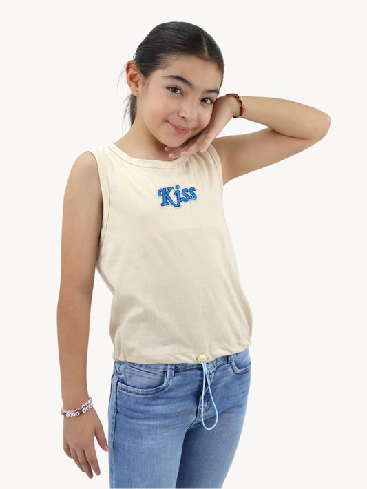 Playera tank color beige con gráfico love