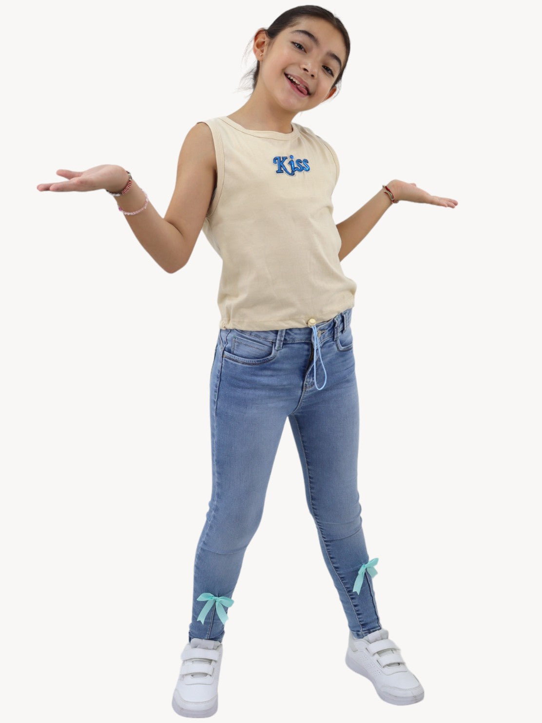 Jeans skinny con detalle de moños