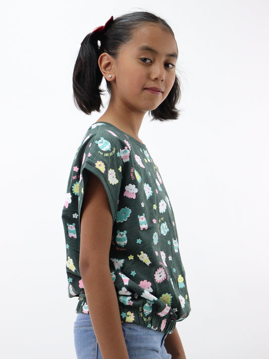 Playera manga corta de color verde con print