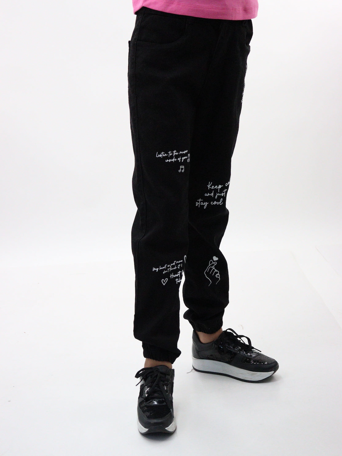 Jogger denim con estampado edición especial