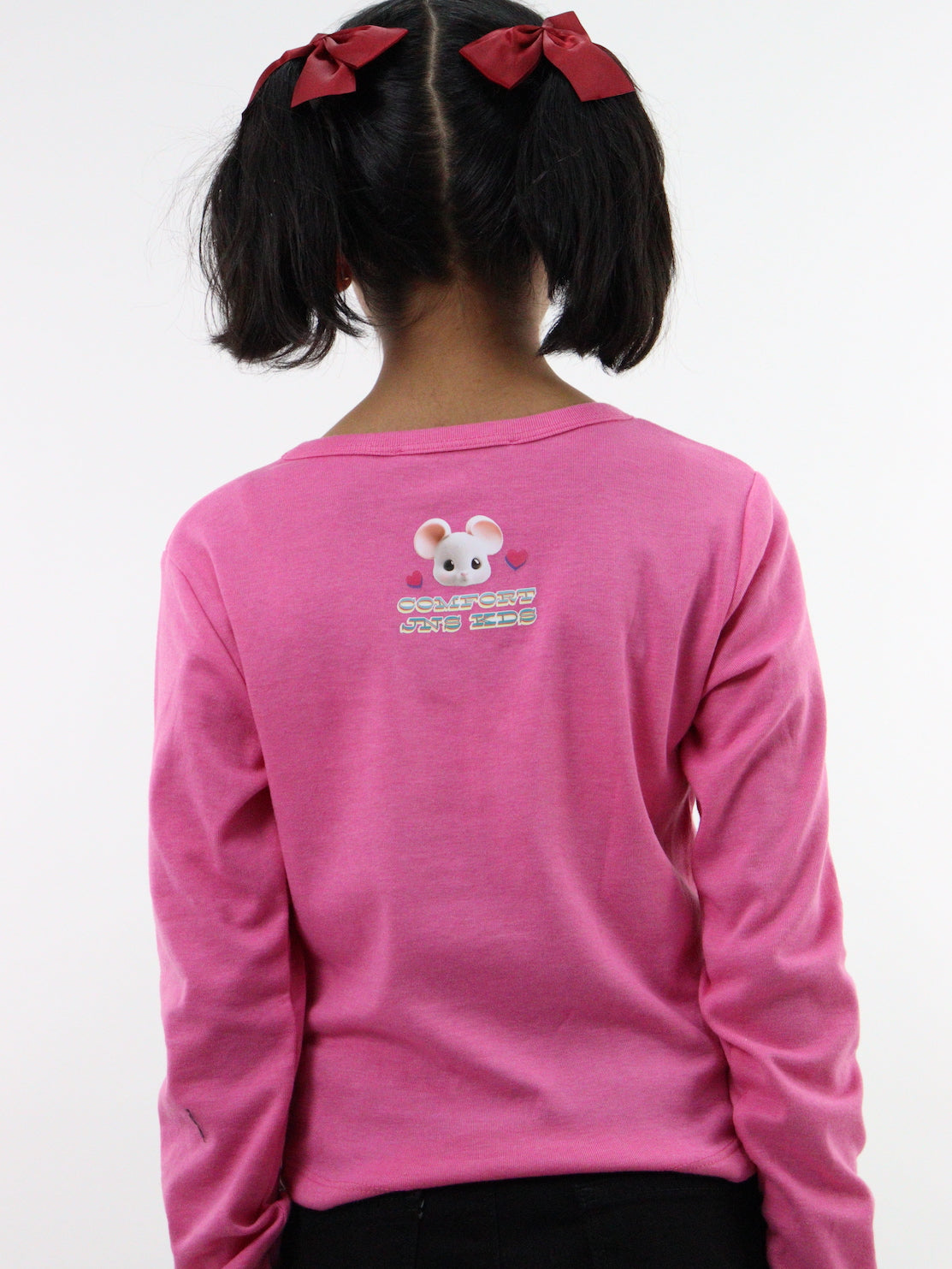 Playera manga larga de color rosa con estampado