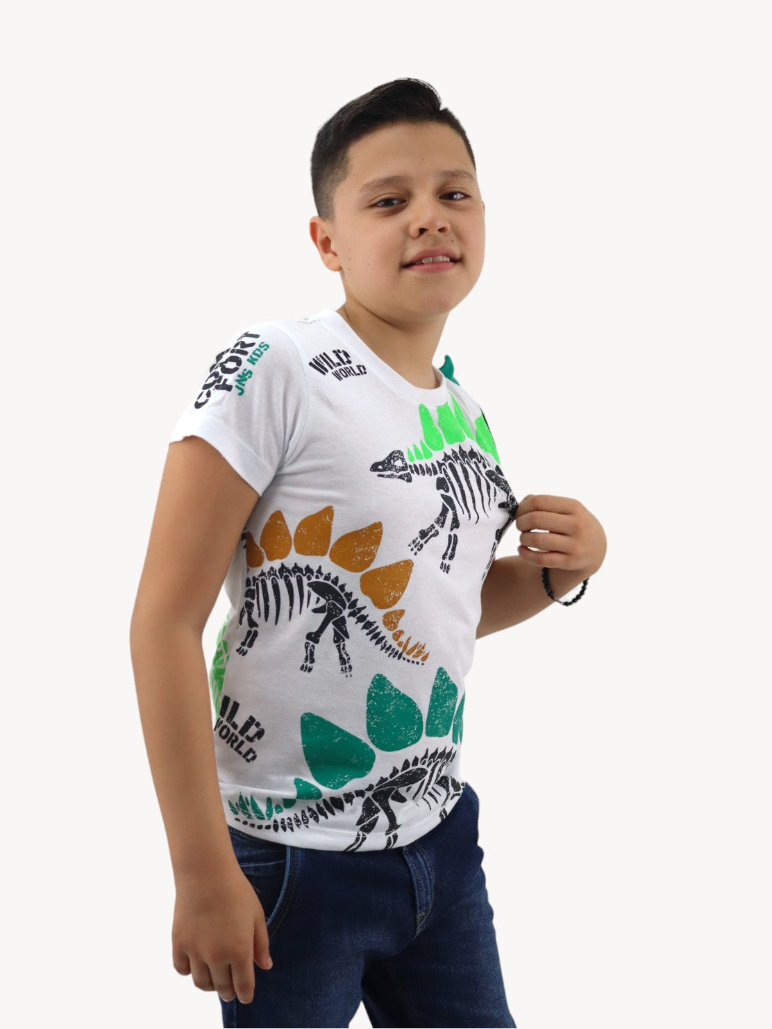 Playera manga corta con diseño de dinosaurio