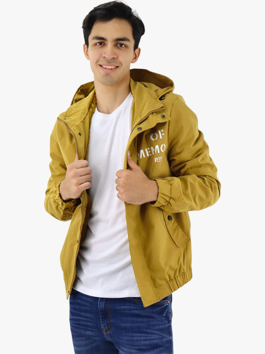 Chamarra con forro polar amarillo mostaza