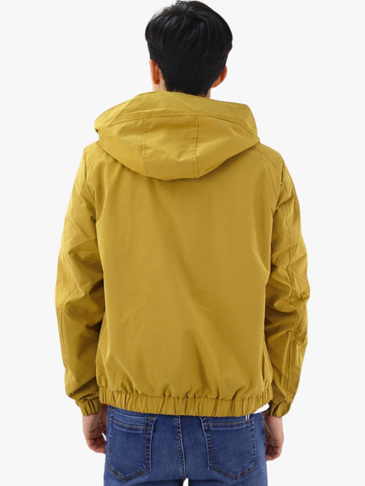 Chamarra con forro polar amarillo mostaza