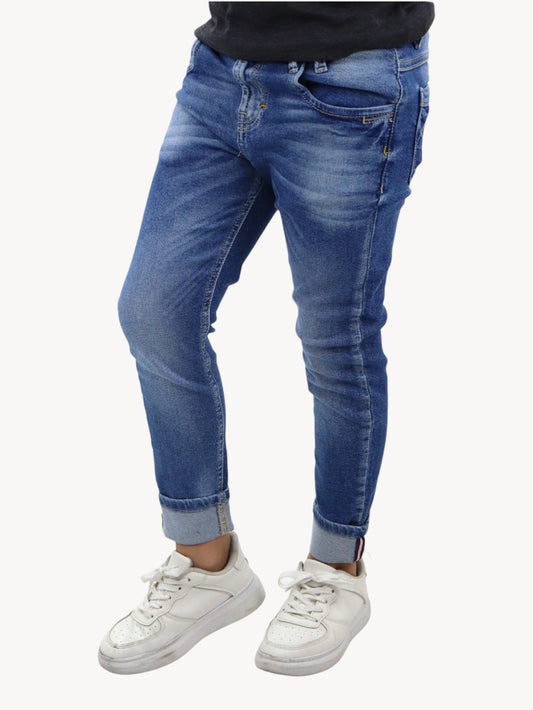 Jeans skinny de color azul medio