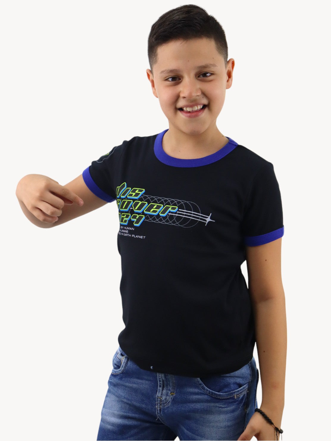 Playera de color combinado con estampado