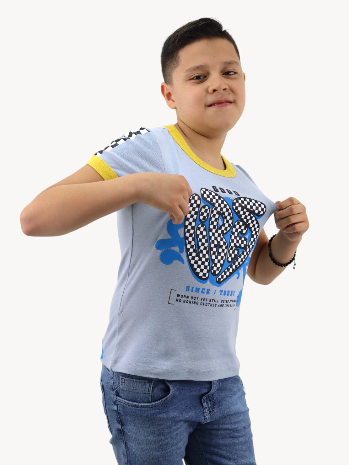 Playera multicolor con estampado