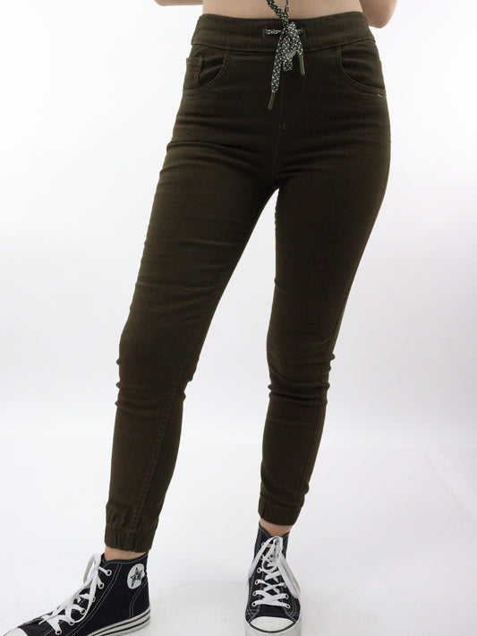 Jogger con resorte elástico de color verde militar