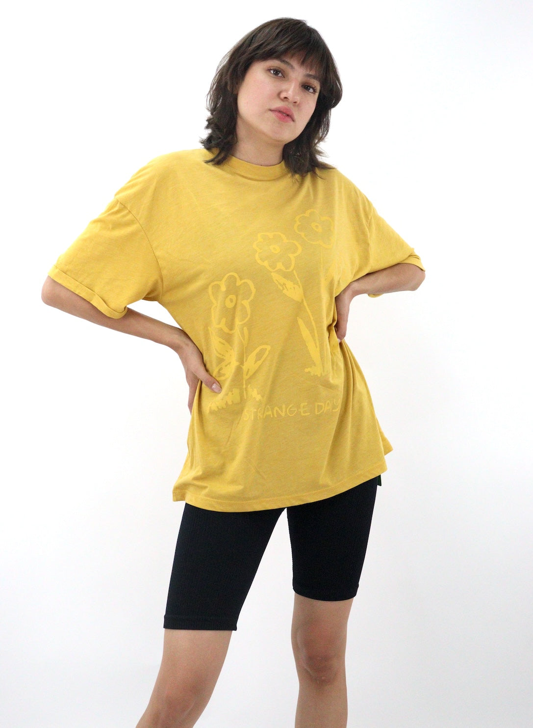 Playera oversize con estampado floral