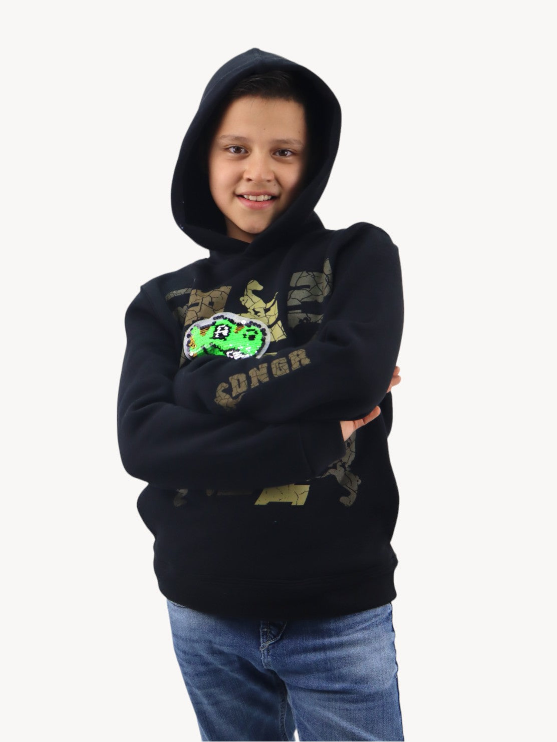 Sudadera cerrada de color negro con figura de dinosaurio