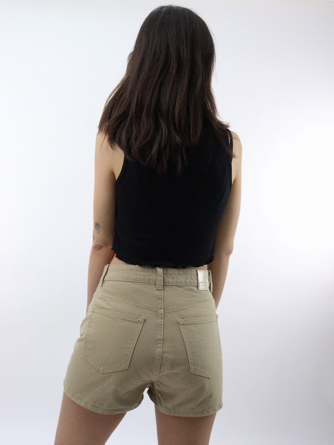 Short-falda de color khaki