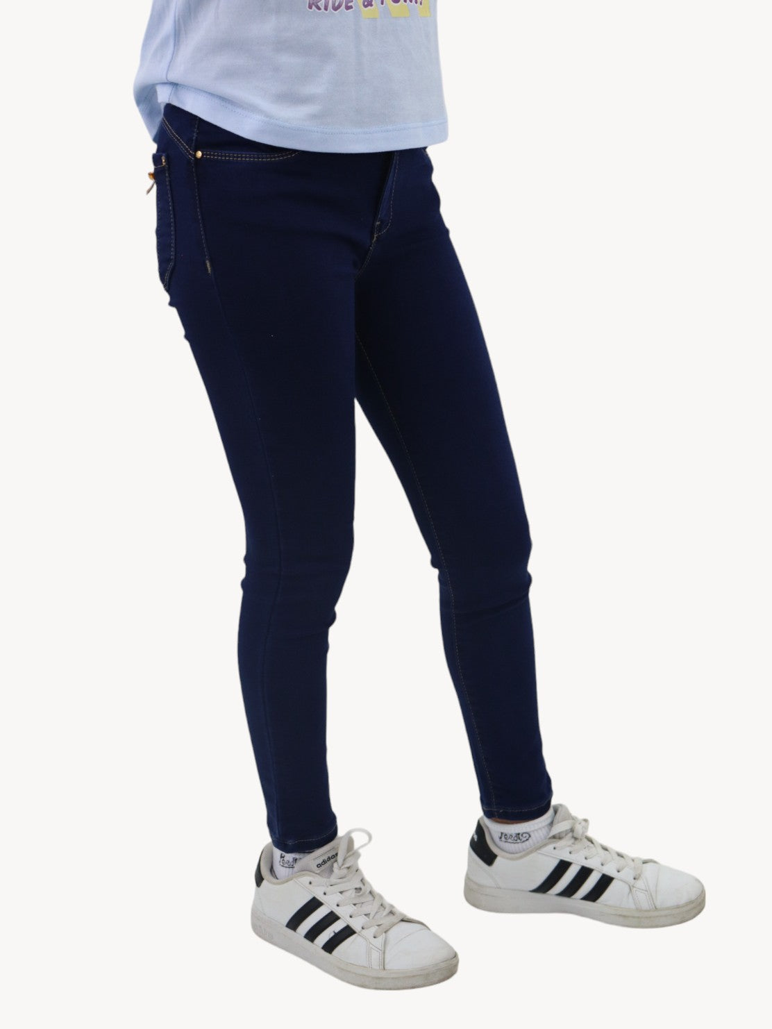 Jeans skinny de color azul oscuro