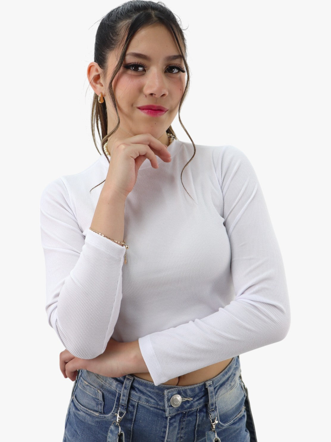 Playera manga larga blanca cuello alto