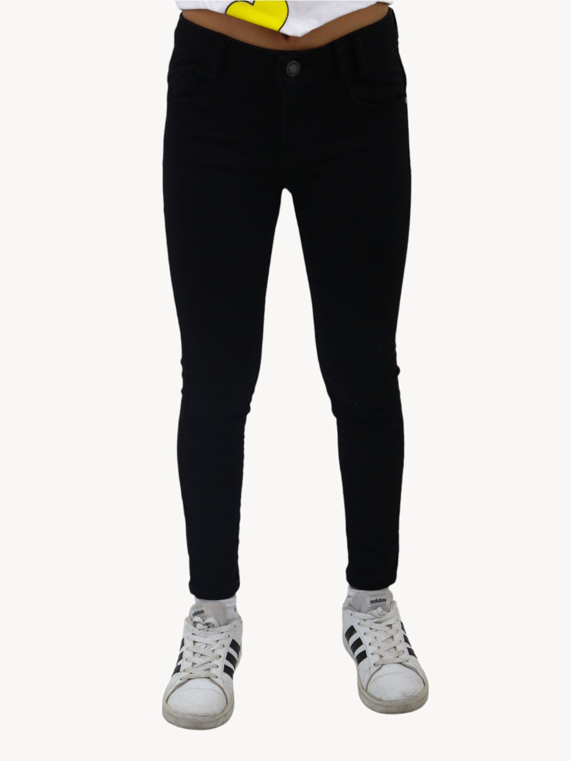 Jeans skinny de color negro