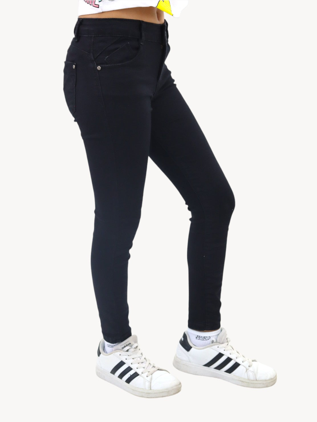 Jeans skinny de color negro