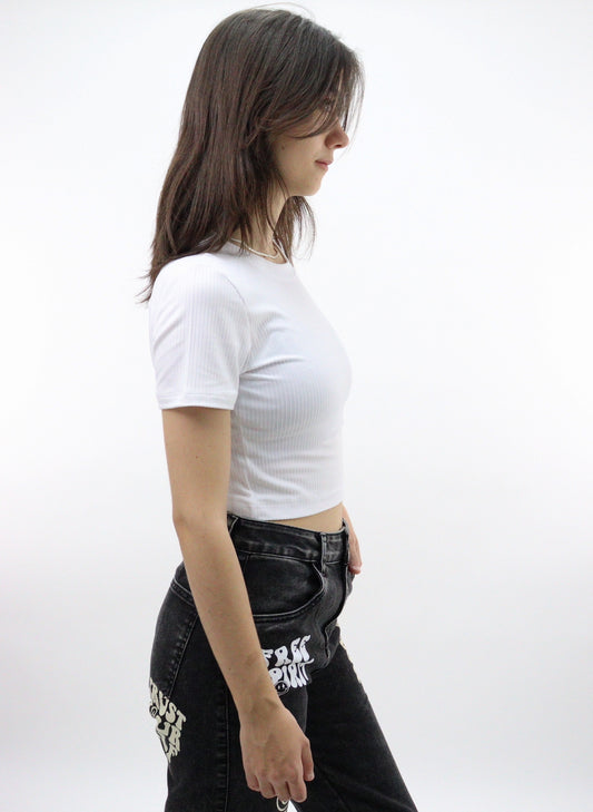 Playera crop básica de color blanco
