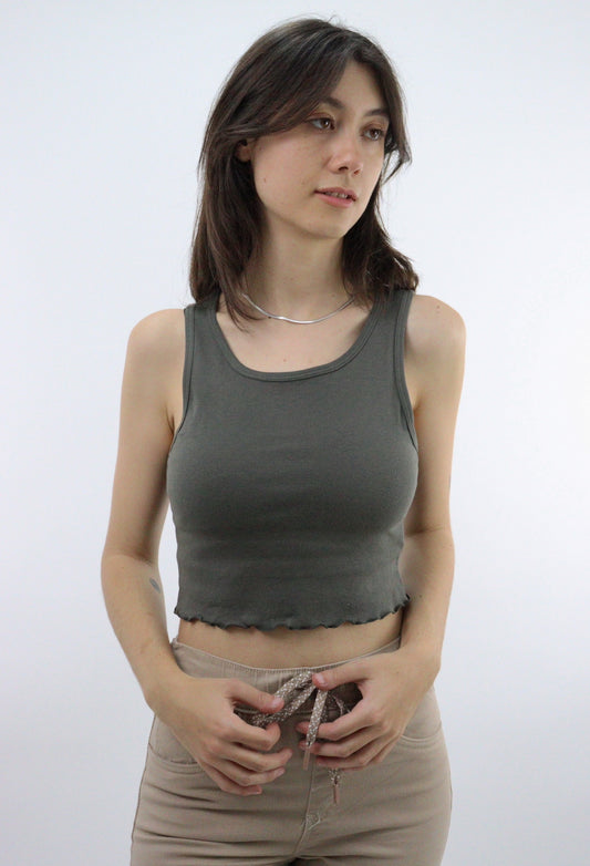 Playera tank de color verde militar