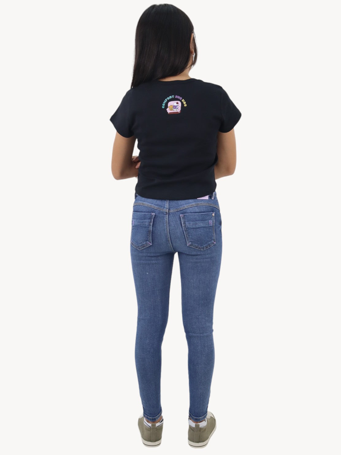 Jeans skinny con colgante decorativo