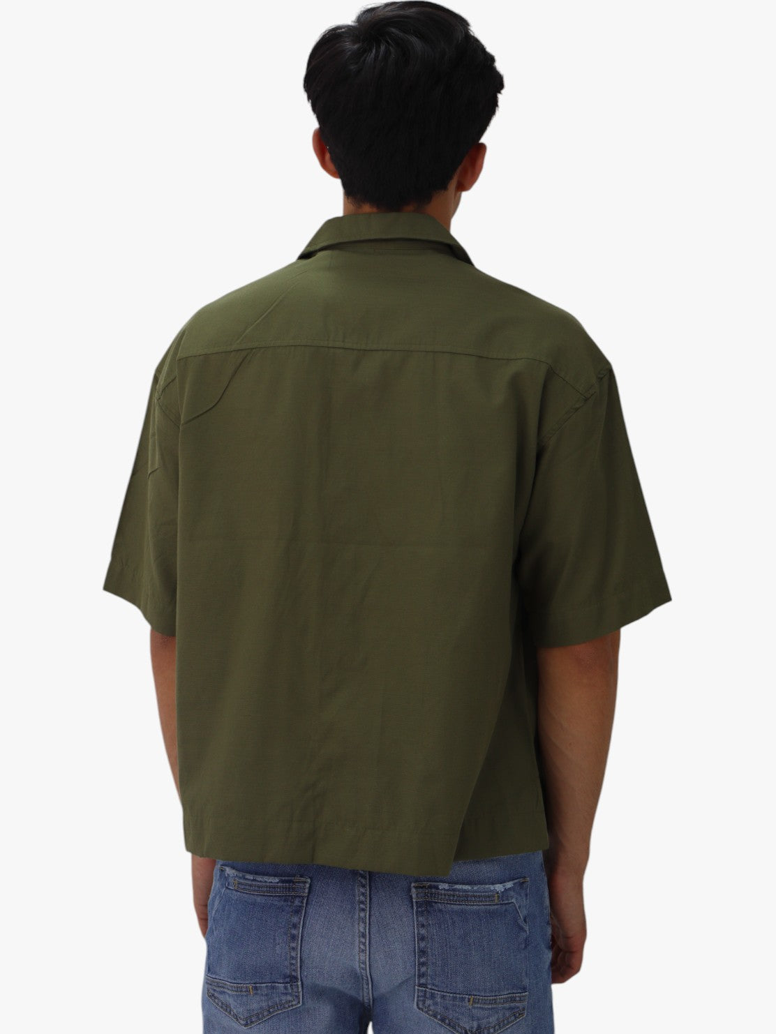 Camisa oversize con bolsillos verde militar