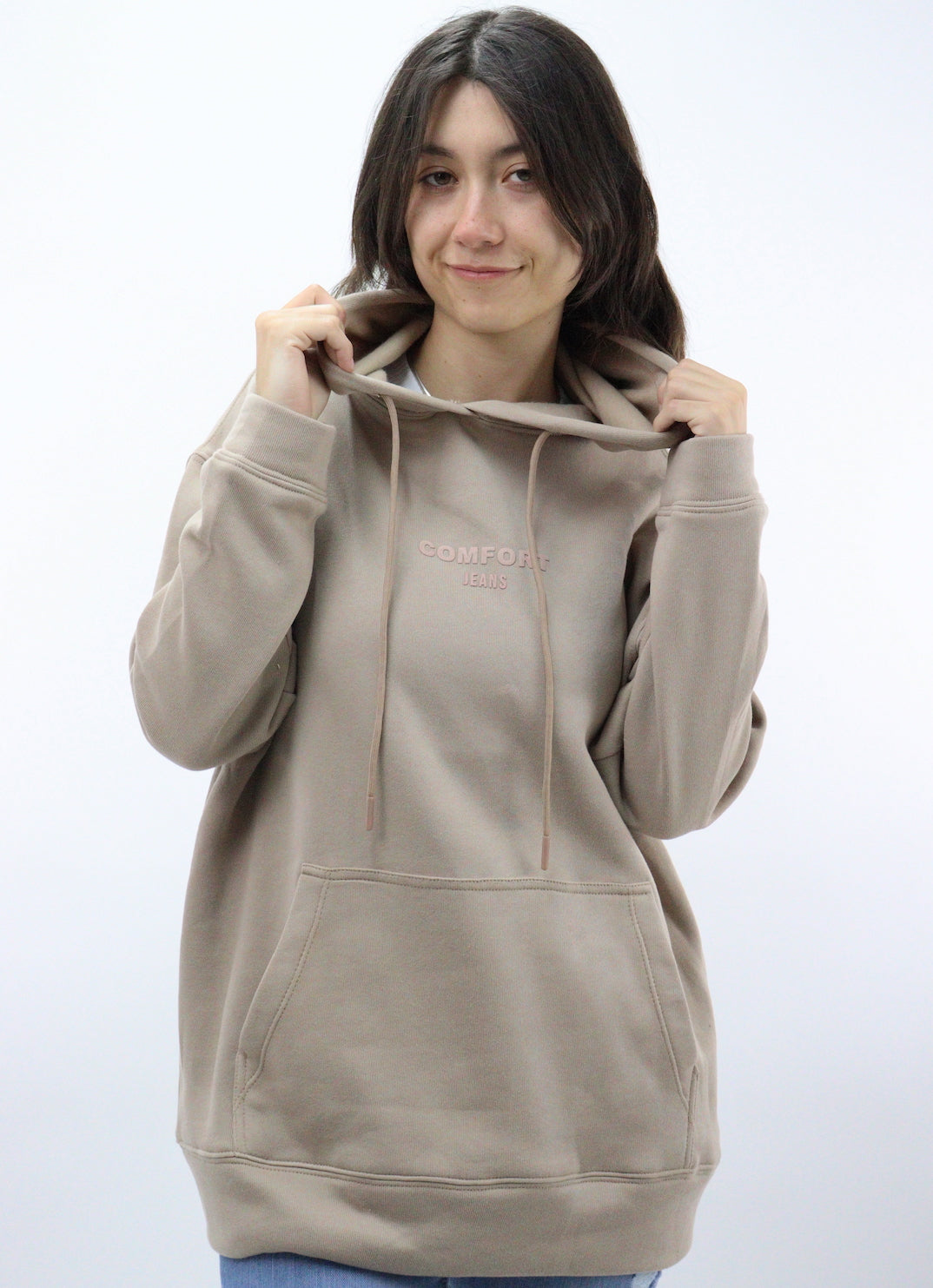 Sudadera oversize con capucha de color camel