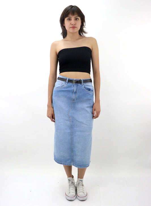 Falda con cinturón de color azul medio