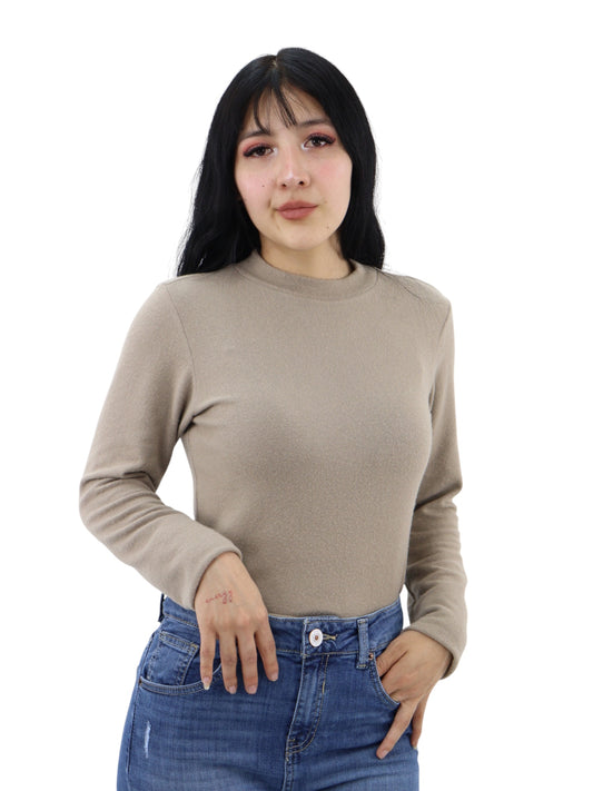 Playera manga larga de color camel