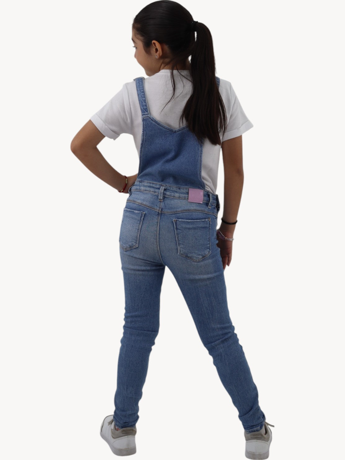 Overol denim con bordado de gato