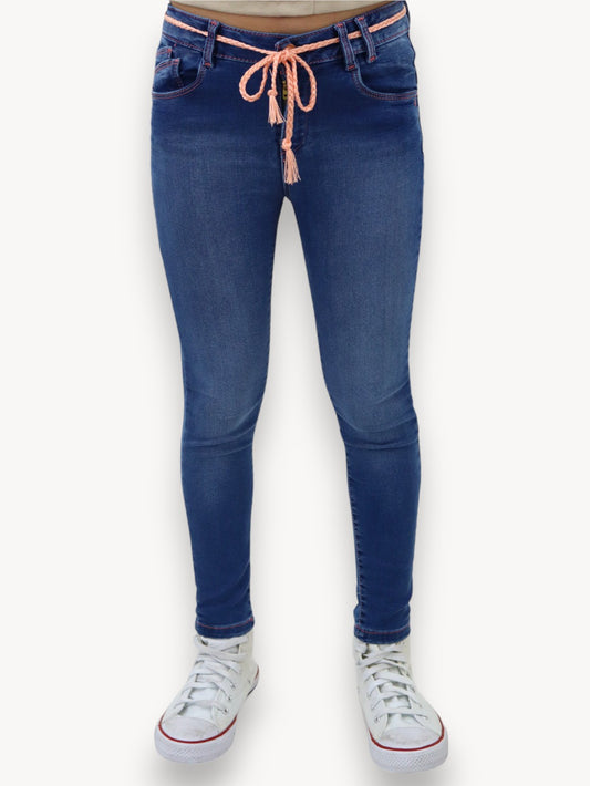Jeans skinny azul oscuro con cinta decorativa