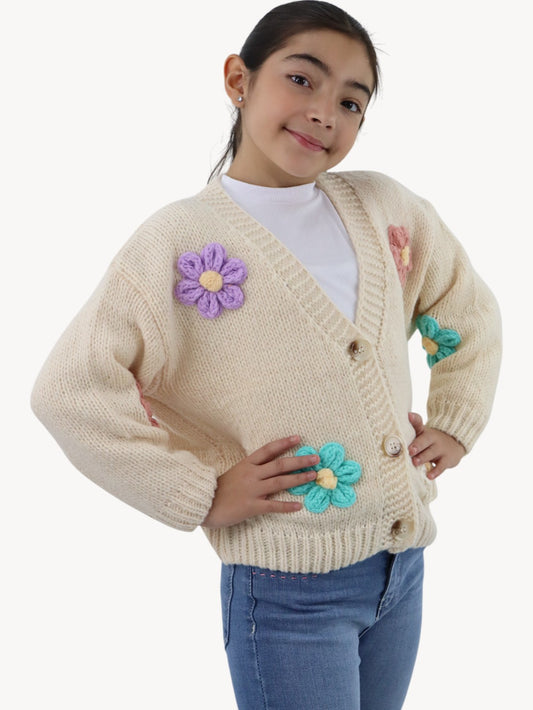 Suéter tejido beige con flores