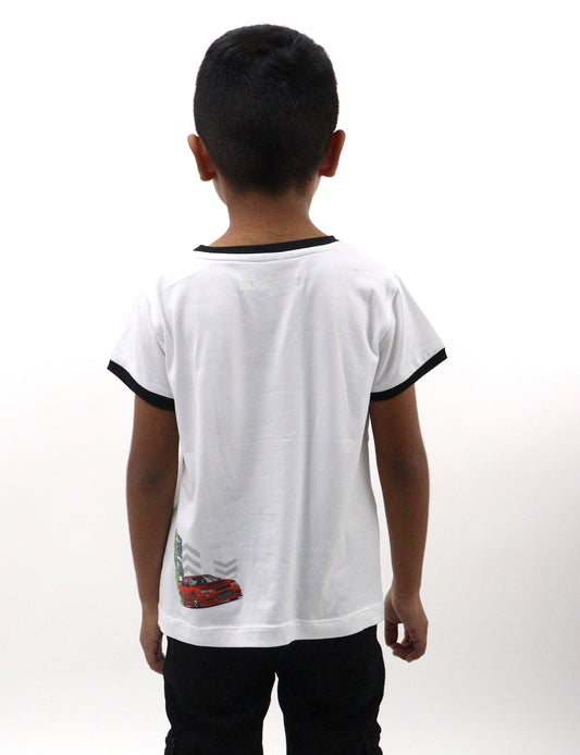 Playera manga corta con print de autos