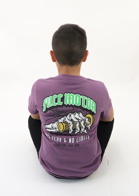 Playera manga corta de color uva con estampado