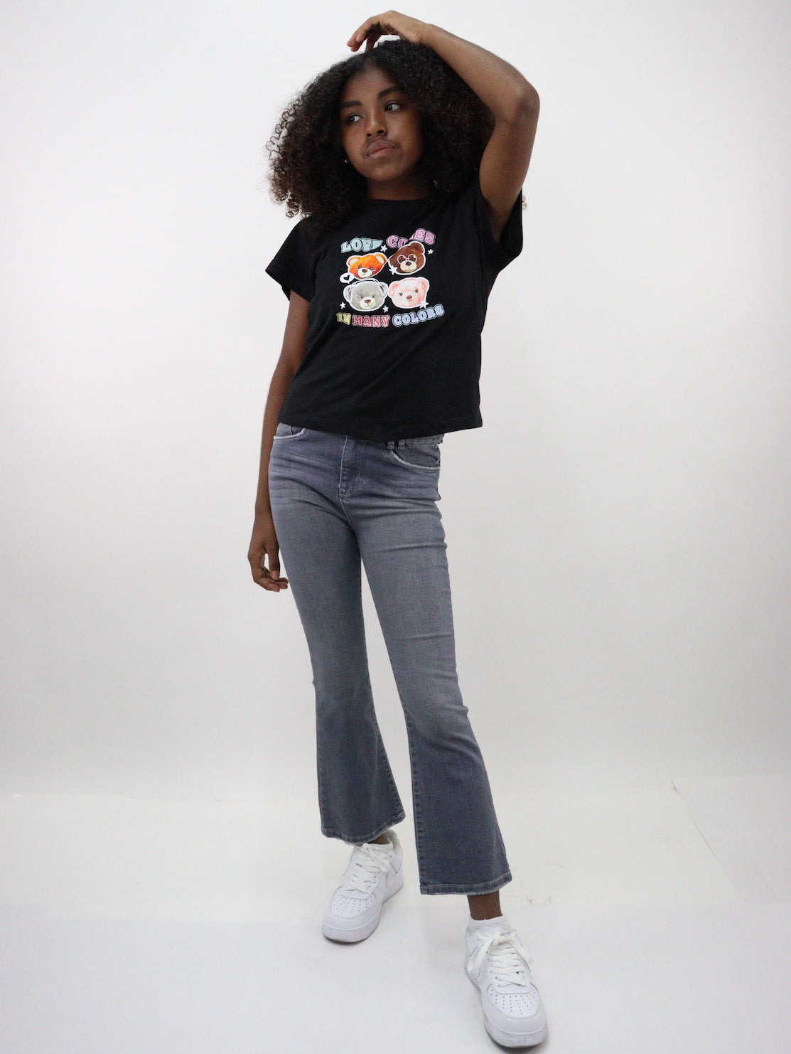 Jeans acampanado de color gris