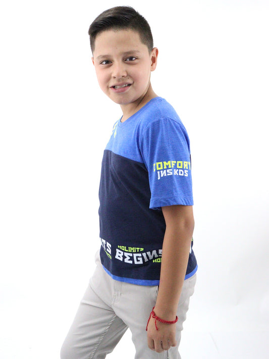 Playera manga corta de color combinado con estampado