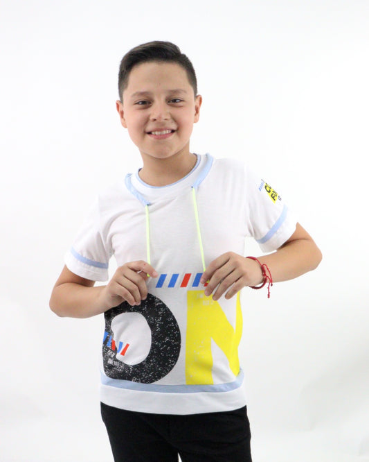 Playera de color combinado con estampado
