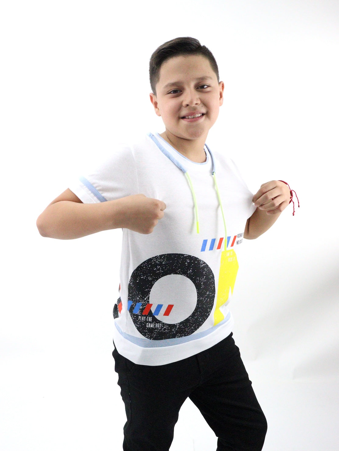 Playera de color combinado con estampado