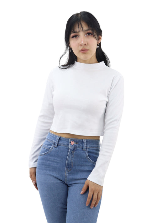 Playera manga larga con cuello alto