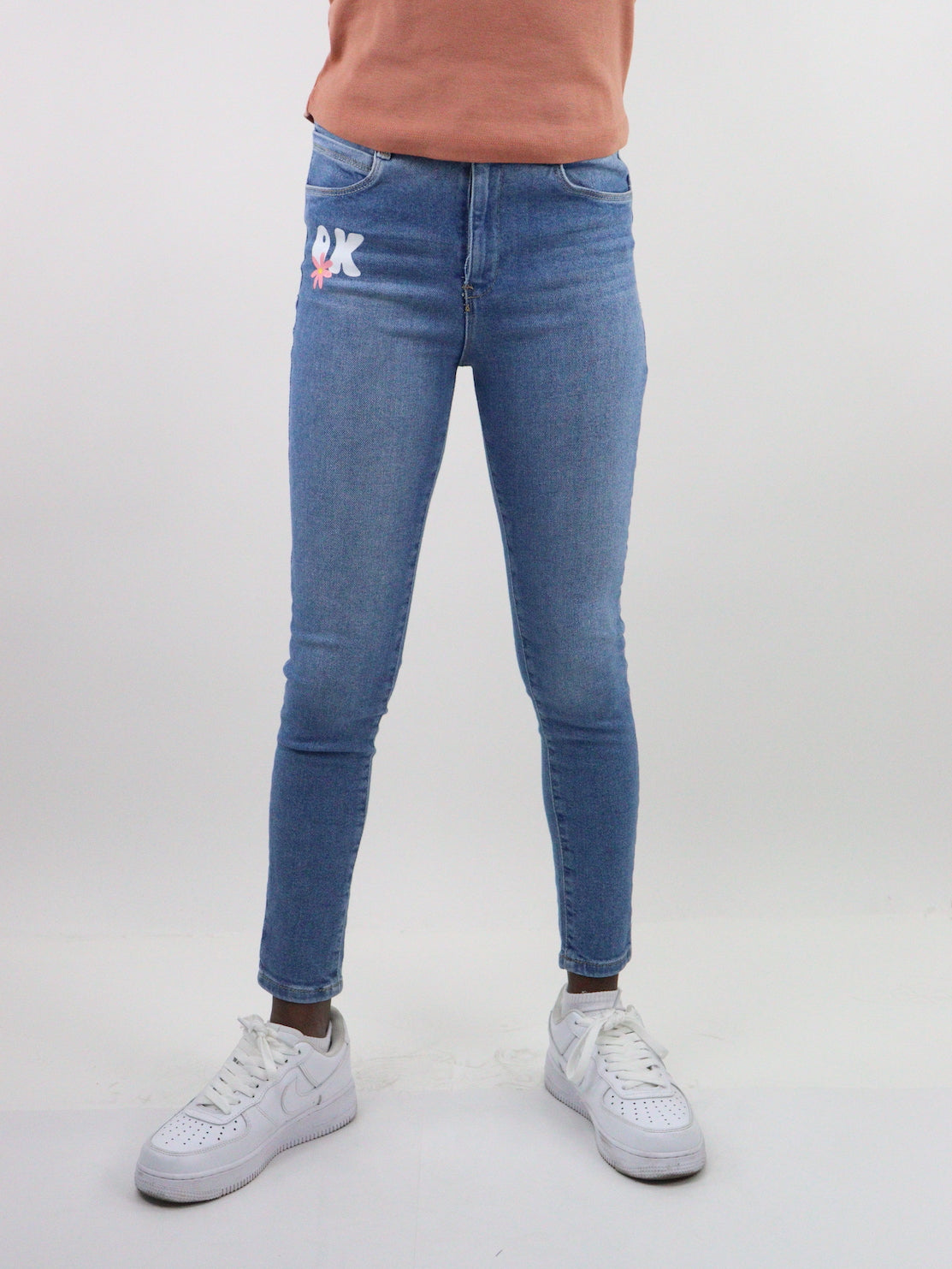 Jeans skinny edición especial con estampado