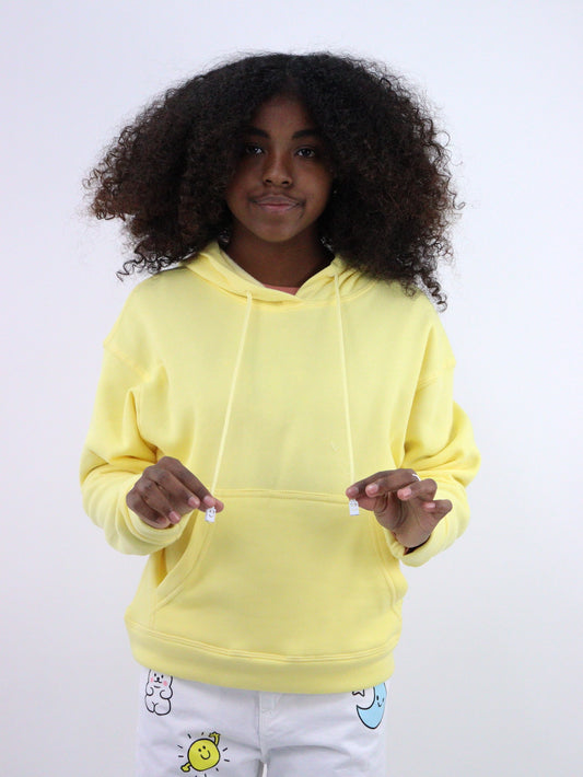 Sudadera con capucha de color amarillo