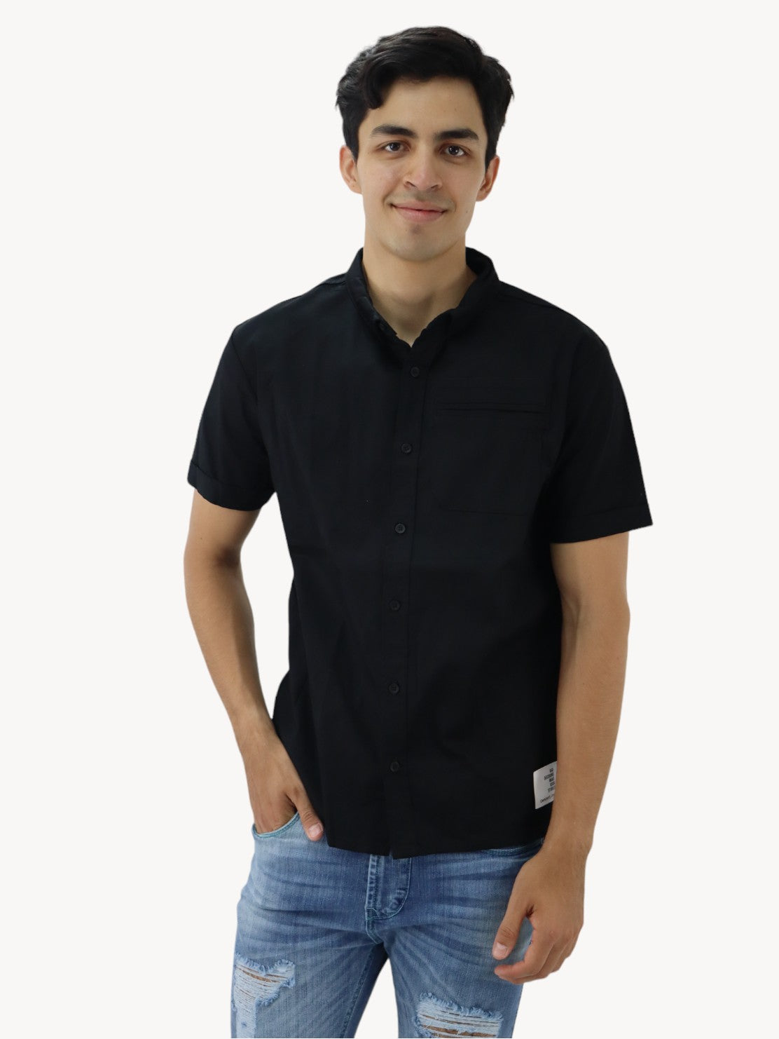 Camisa manga corta de color negro