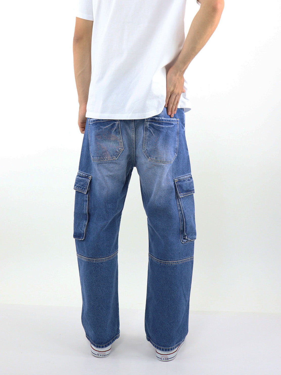 Jeans baggy cargo de color azul medio
