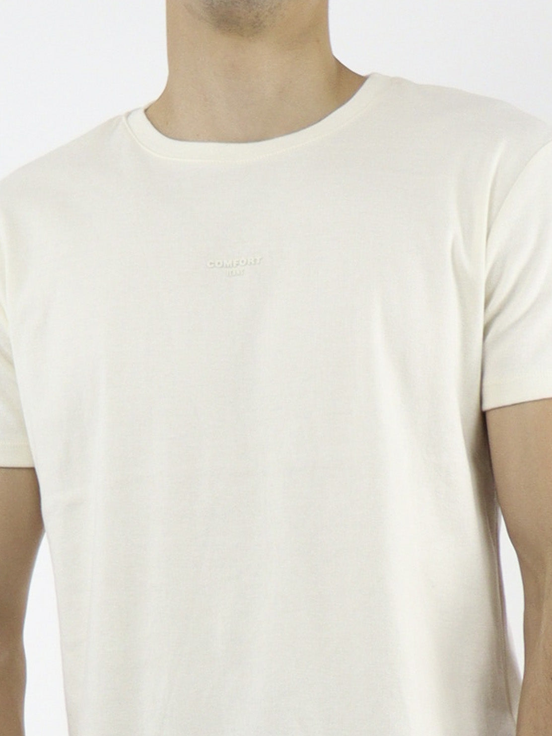 Playera lisa estándar fit en tono hueso